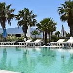 Апартаменти 1-bedroom Olympia At Lambi *